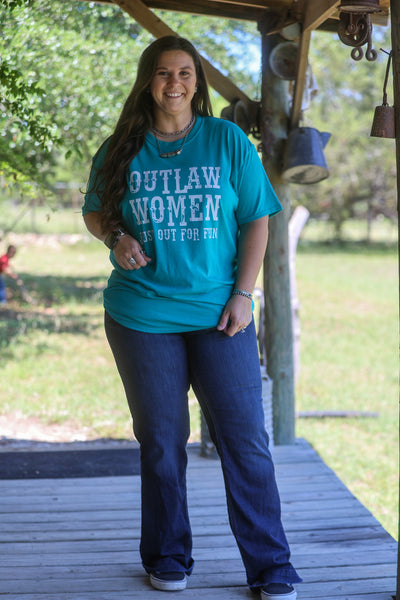 Outlaw Women Tee