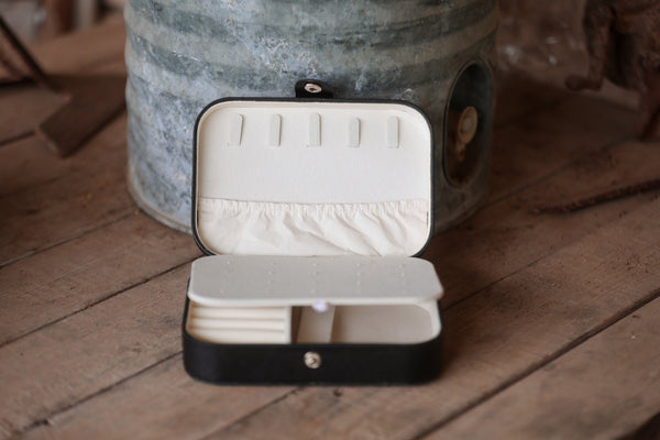 Medium Jewelry Boxes